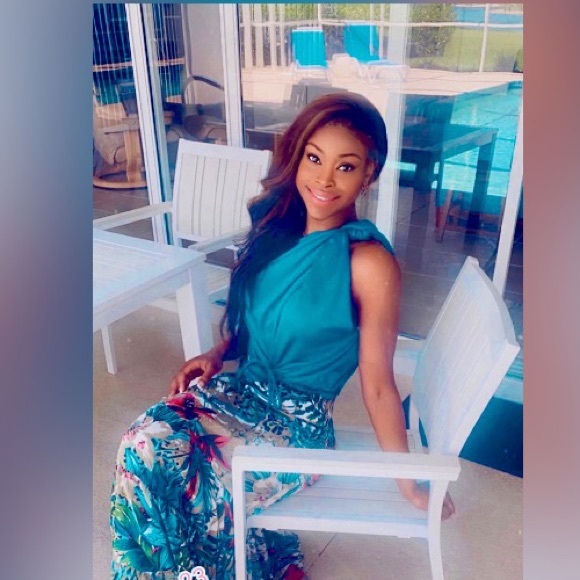 Knotted one shoulder dress too - Picture 3 of 4